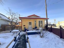 972 Lipton Street  Winnipeg, MB R3E 2L6