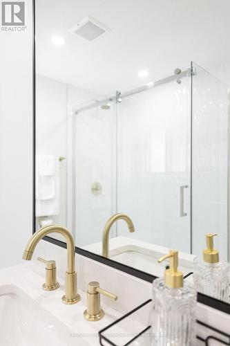 294 Wedgewood Drive, London, ON - Indoor Photo Showing Bathroom