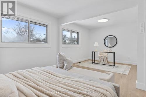 294 Wedgewood Drive, London, ON - Indoor Photo Showing Bedroom