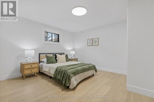 294 Wedgewood Drive, London, ON - Indoor Photo Showing Bedroom