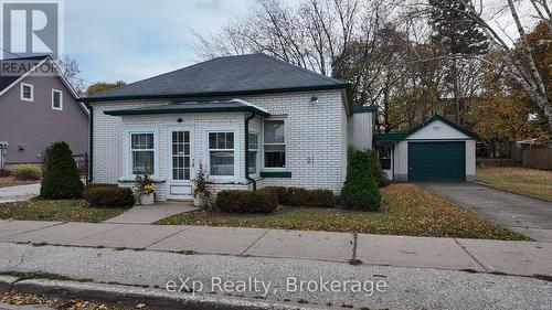 21 Grosvenor Street N, Saugeen Shores, ON - Outdoor