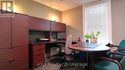 21 Grosvenor Street N, Saugeen Shores, ON - Indoor Photo Showing Office