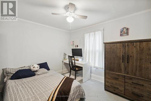 167 Balsam Avenue N, Hamilton, ON - Indoor Photo Showing Bedroom