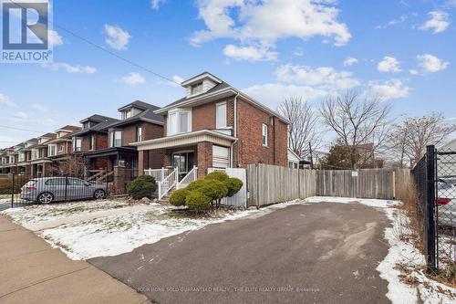 167 Balsam Avenue N, Hamilton, ON - Outdoor With Facade