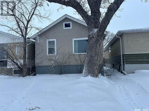 2027 Reynolds Street, Regina, SK - Outdoor