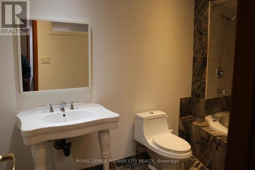 3220 Lednier Terrace, Mississauga, ON - Indoor Photo Showing Bathroom