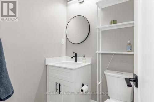 27 Elmira Drive, Hamilton, ON - Indoor Photo Showing Bathroom