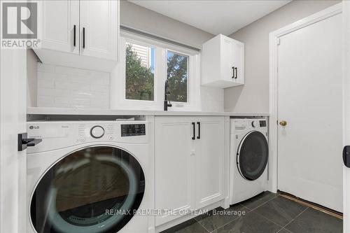 27 Elmira Drive, Hamilton, ON - Indoor Photo Showing Laundry Room