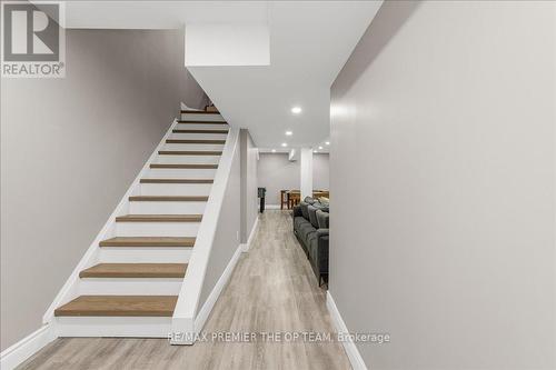 27 Elmira Drive, Hamilton, ON - Indoor Photo Showing Other Room