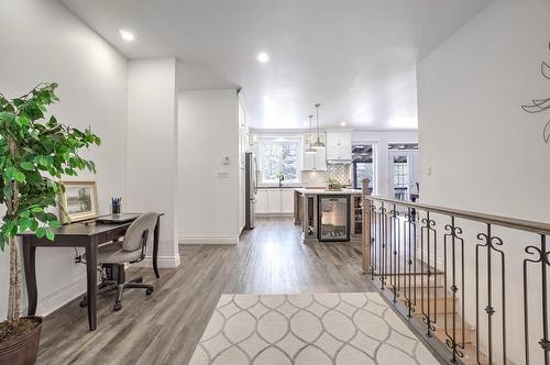 Hall - 111 Rue Du Joli-Bois, Sainte-Marguerite-Du-Lac-Masson, QC - Indoor