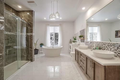 Ensuite bathroom - 111 Rue Du Joli-Bois, Sainte-Marguerite-Du-Lac-Masson, QC - Indoor Photo Showing Bathroom
