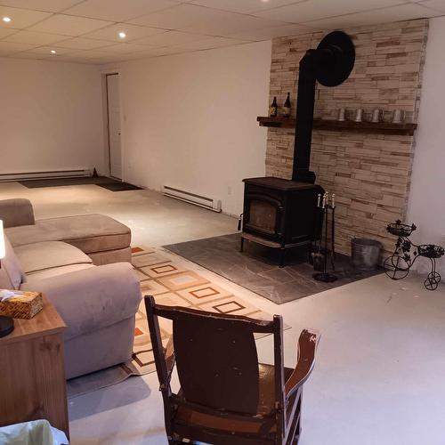 Family room - 111 Rue Du Joli-Bois, Sainte-Marguerite-Du-Lac-Masson, QC - Indoor