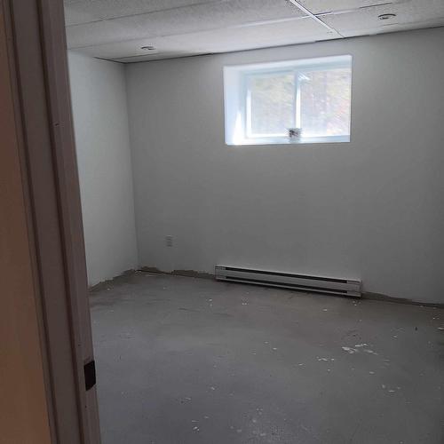 Bedroom - 111 Rue Du Joli-Bois, Sainte-Marguerite-Du-Lac-Masson, QC - Indoor