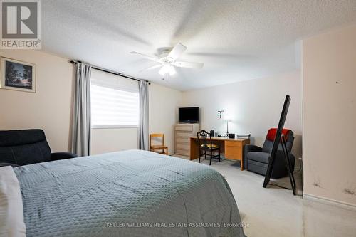 728 Spanish Moss Trail, Mississauga, ON - Indoor Photo Showing Bedroom