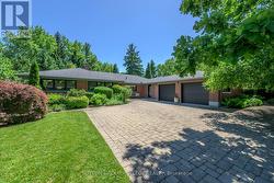 824 CLEARVIEW AVENUE  London, ON N6H 2N2