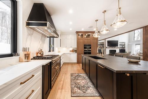 Kitchen - 77 Rue Dwight, Morin-Heights, QC - Indoor Photo Showing Kitchen With Upgraded Kitchen
