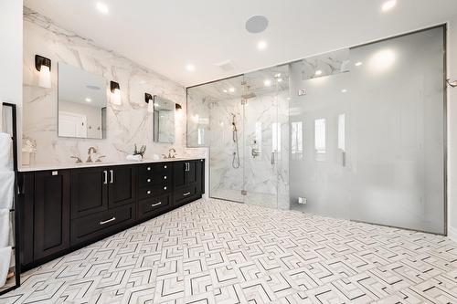 Ensuite bathroom - 77 Rue Dwight, Morin-Heights, QC - Indoor Photo Showing Bathroom