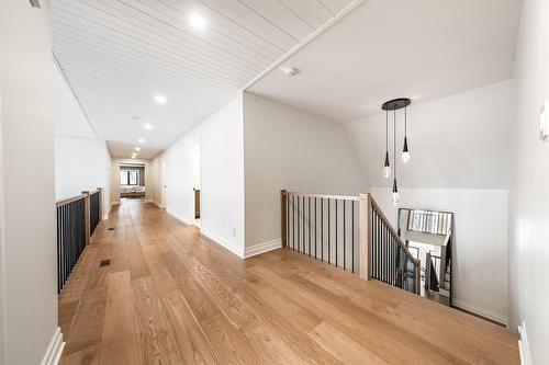 Passageway - 77 Rue Dwight, Morin-Heights, QC - Indoor Photo Showing Other Room