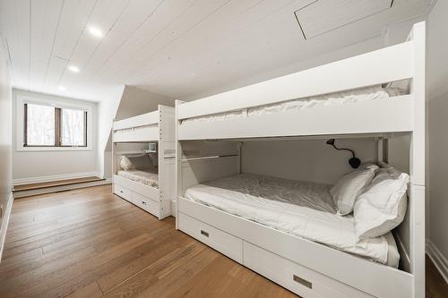 Bedroom - 77 Rue Dwight, Morin-Heights, QC - Indoor Photo Showing Bedroom