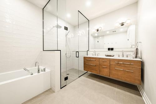 Bathroom - 77 Rue Dwight, Morin-Heights, QC - Indoor Photo Showing Bathroom