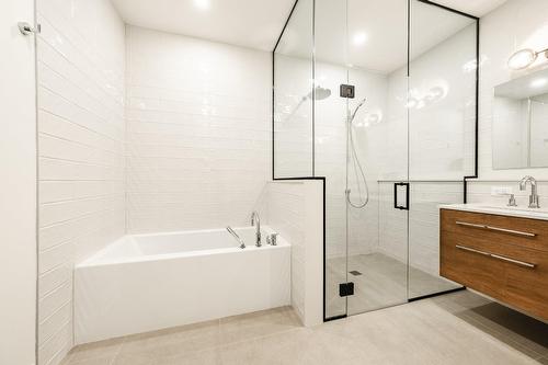 Bathroom - 77 Rue Dwight, Morin-Heights, QC - Indoor Photo Showing Bathroom