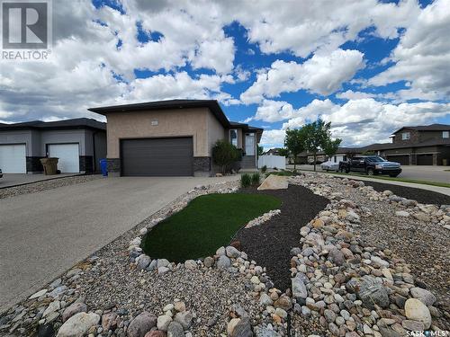 4421 Sandpiper Crescent E, Regina, SK - Outdoor