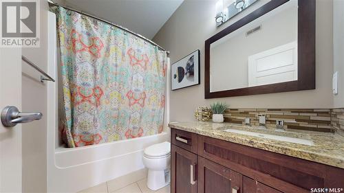 4421 Sandpiper Crescent E, Regina, SK - Indoor Photo Showing Bathroom