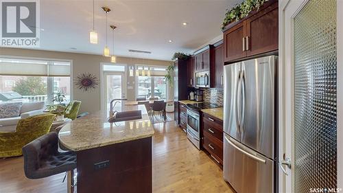 4421 Sandpiper Crescent E, Regina, SK - Indoor Photo Showing Kitchen With Upgraded Kitchen