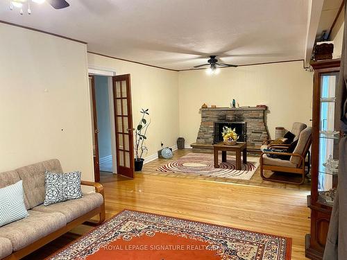 3237 Grassfire Cres, Mississauga, ON - Indoor Photo Showing Living Room With Fireplace