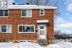 1487 MORISSET AVENUE  Ottawa, ON K1Z 8H2