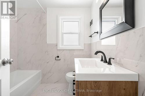 1487 Morisset Avenue, Ottawa, ON - Indoor Photo Showing Bathroom