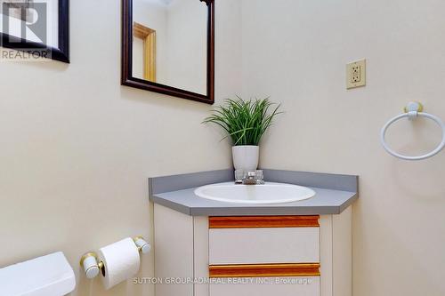 1707 Princelea Place, Mississauga, ON - Indoor Photo Showing Bathroom