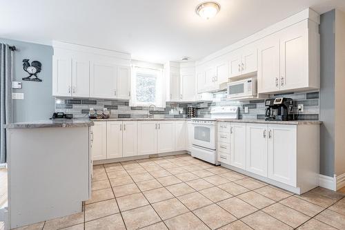 Cuisine - 1906 Ch. Gendron, Stanstead - Canton, QC - Indoor Photo Showing Kitchen