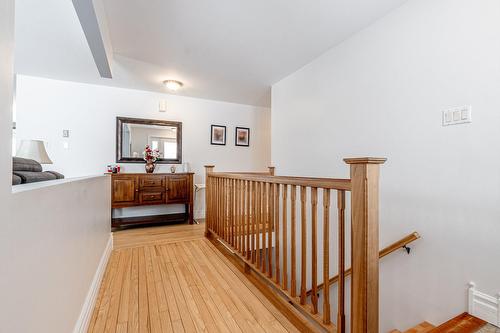 Hall d'entrée - 1906 Ch. Gendron, Stanstead - Canton, QC - Indoor Photo Showing Other Room