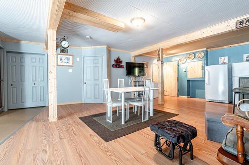 Salle familiale - 1906 Ch. Gendron, Stanstead - Canton, QC - Indoor