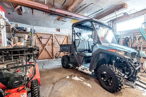 Garage - 1906 Ch. Gendron, Stanstead - Canton, QC - Indoor Photo Showing Garage