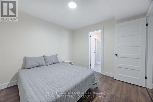 587 Rosedale Street, London, ON - Indoor Photo Showing Bedroom