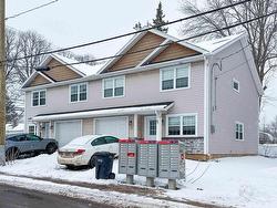 3 Summer Street  Charlottetown, PE C1A 2P7