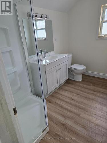 19 Bricker Avenue, Waterloo, ON - Indoor Photo Showing Bathroom