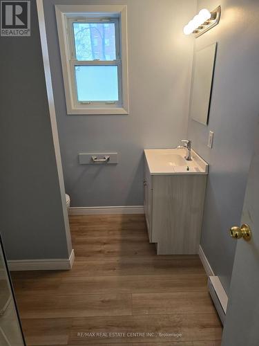 19 Bricker Avenue, Waterloo, ON - Indoor Photo Showing Bathroom