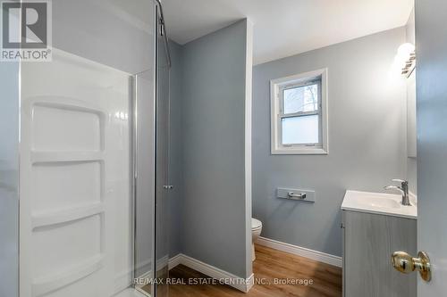 19 Bricker Avenue, Waterloo, ON - Indoor Photo Showing Bathroom