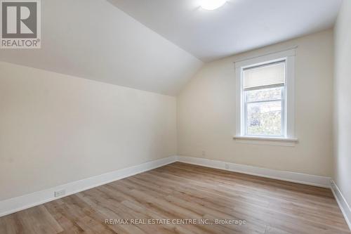 19 Bricker Avenue, Waterloo, ON - Indoor Photo Showing Other Room