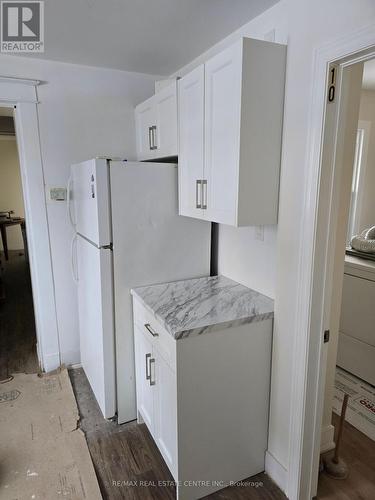 19 Bricker Avenue, Waterloo, ON - Indoor Photo Showing Kitchen