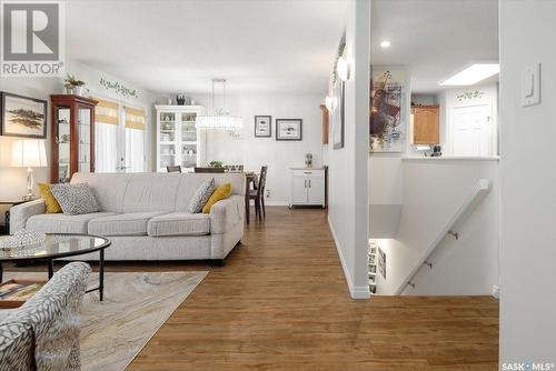 1526 Dewdney Bay, Regina, SK - Indoor Photo Showing Living Room