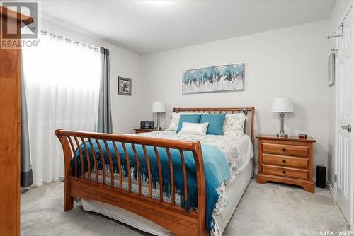 1526 Dewdney Bay, Regina, SK - Indoor Photo Showing Bedroom