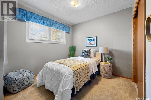 878 Edgar Street, Regina, SK - Indoor Photo Showing Bedroom