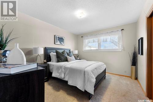 878 Edgar Street, Regina, SK - Indoor Photo Showing Bedroom