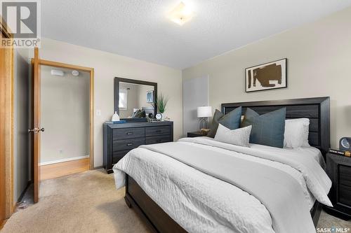 878 Edgar Street, Regina, SK - Indoor Photo Showing Bedroom