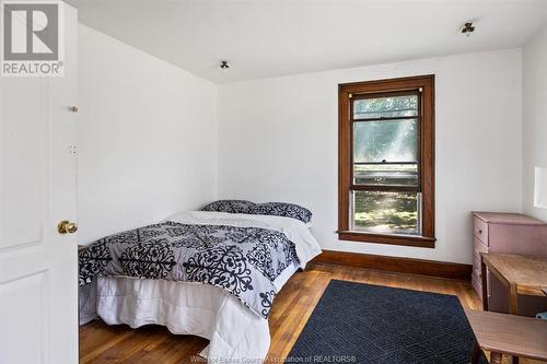 3177 Russell, Windsor, ON - Indoor Photo Showing Bedroom