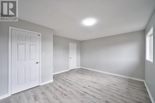 556 Delphine Drive, Burlington, ON - Indoor Photo Showing Other Room